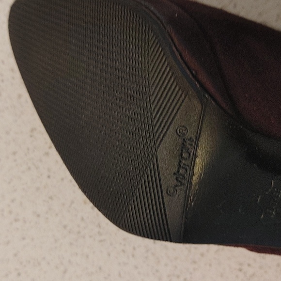 YSL Brown suede heels. Size 6.0 - Picture 6 of 10